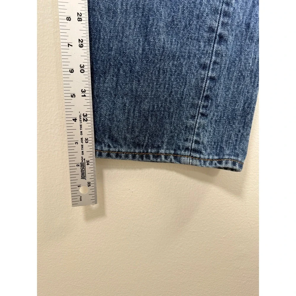 Levis 501 Original Fit Men 33x34 Medium Wash Blue Straight Leg Button Fly Jeans